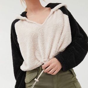 Urban Outfitters Sherpa Crop Top Hoodie Sm…